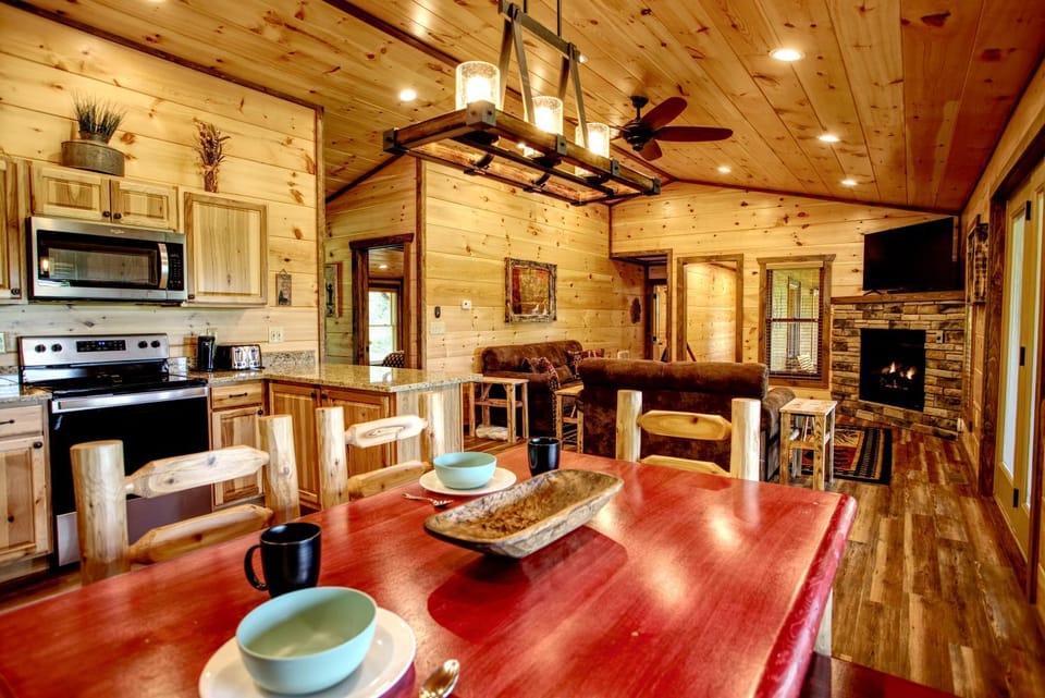 Scenic Solitude by Stony Brook Cabins Cabin in Pittman Center