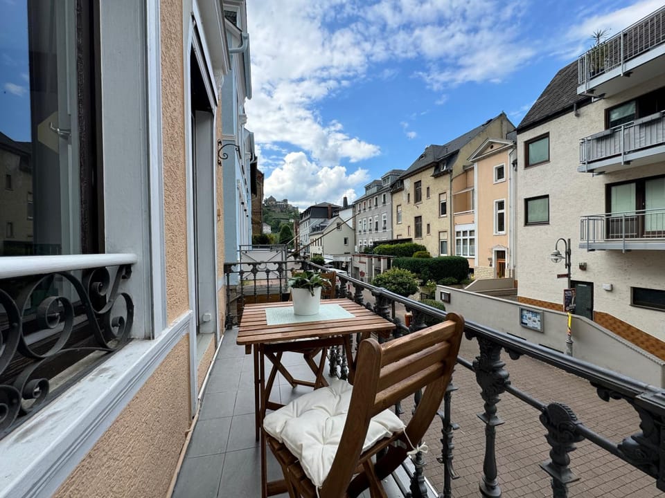 Day, View (from property/room), Balcony/Terrace, City view, Street view