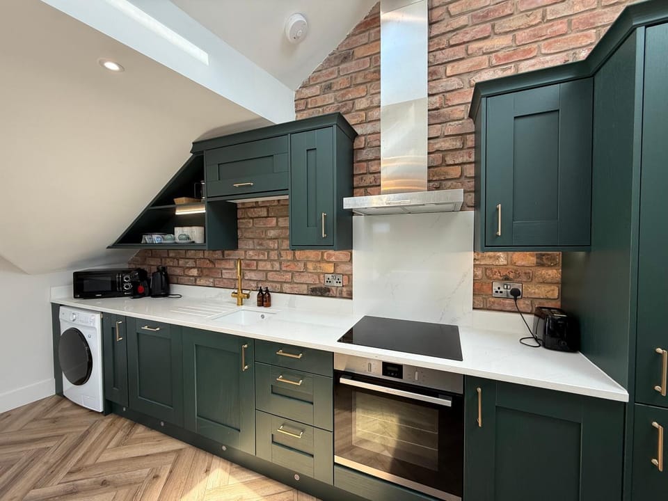 Kitchen or kitchenette, oven, stove