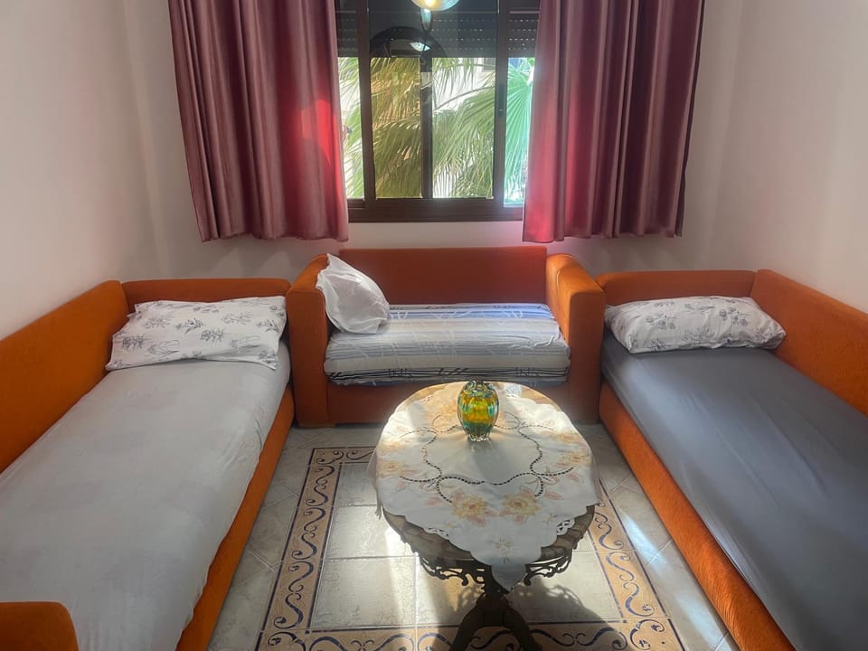 Bed, Living room