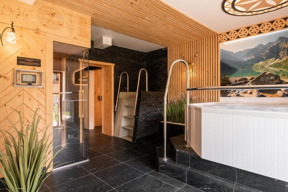 Property building, Hot Tub, Sauna