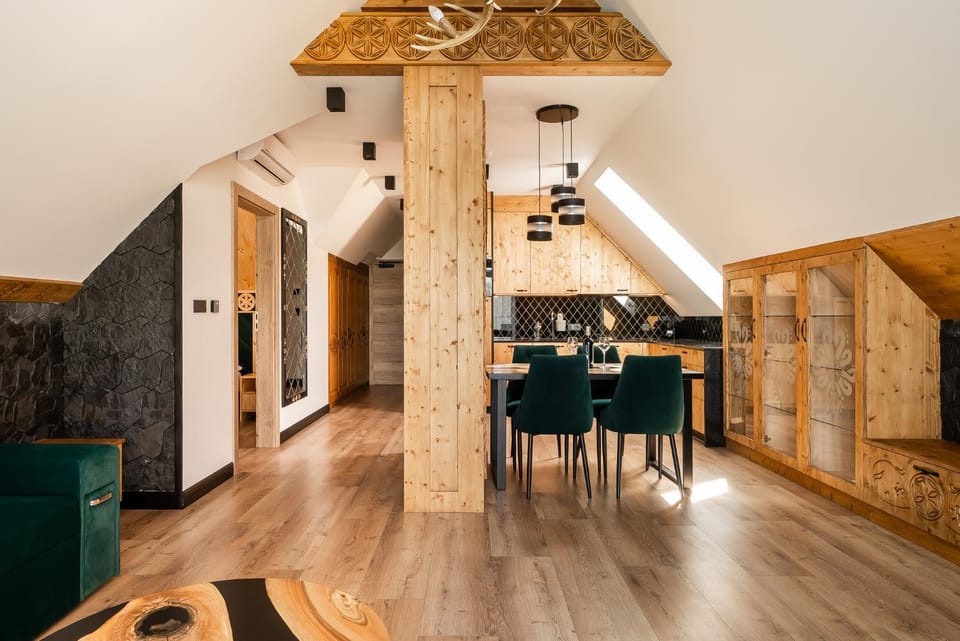 Kitchen or kitchenette, Living room
