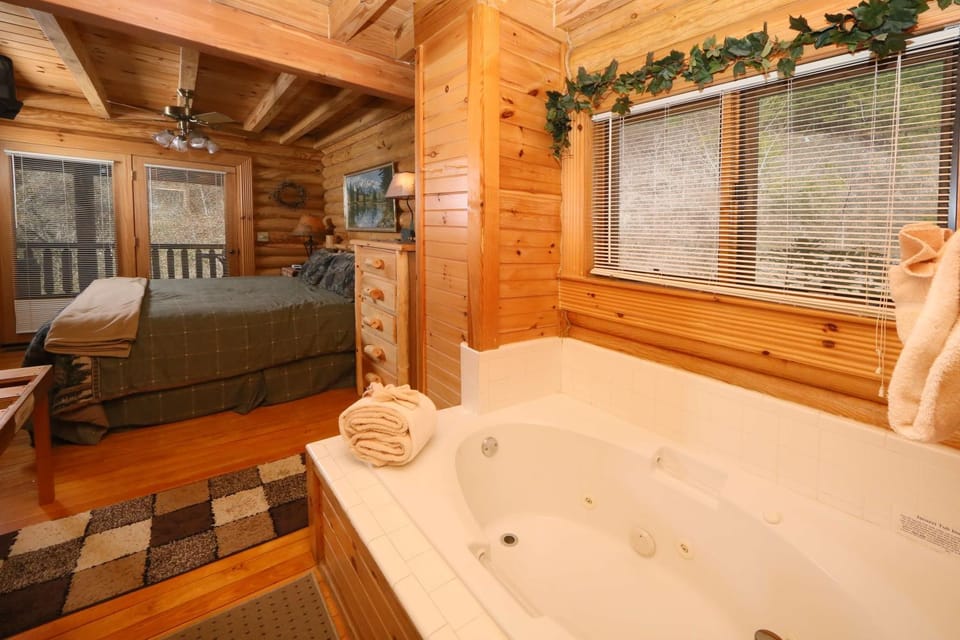 Smoky Cascades by Eden Crest Chalet in Pigeon Forge