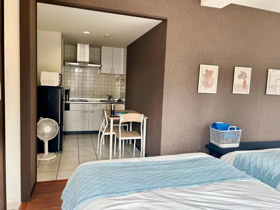黒門市場 なんば徒歩10分 広々としたバルコニースペース 最大9名様 Apartment in Osaka