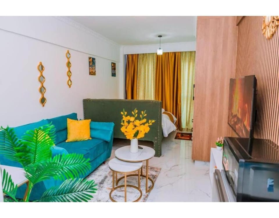 TV and multimedia, Living room, Evening entertainment