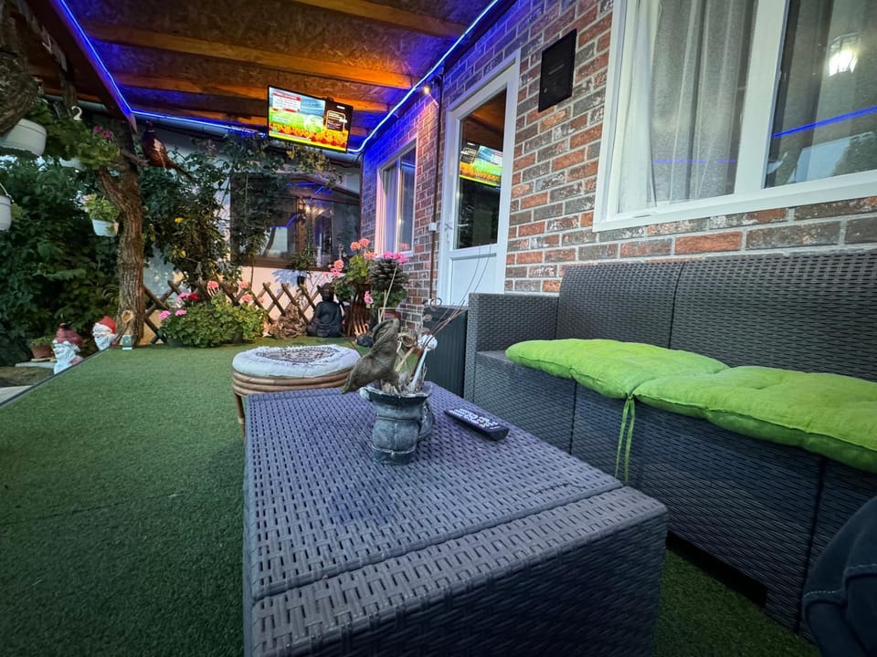 Property building, Seating area