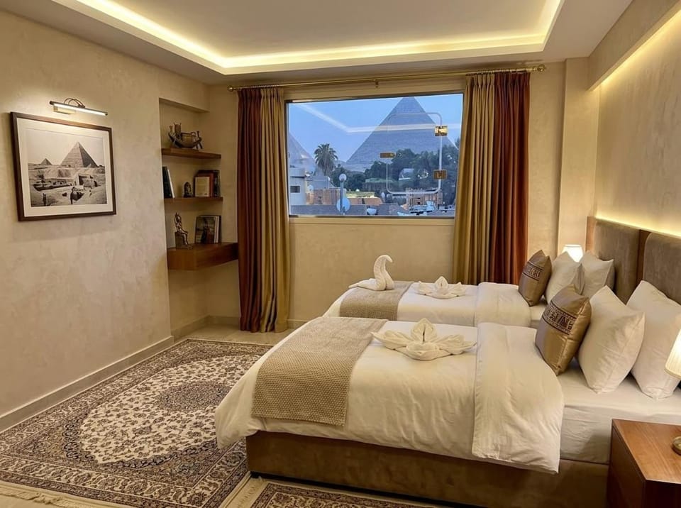 garden pyramid view Hotel in Egypt