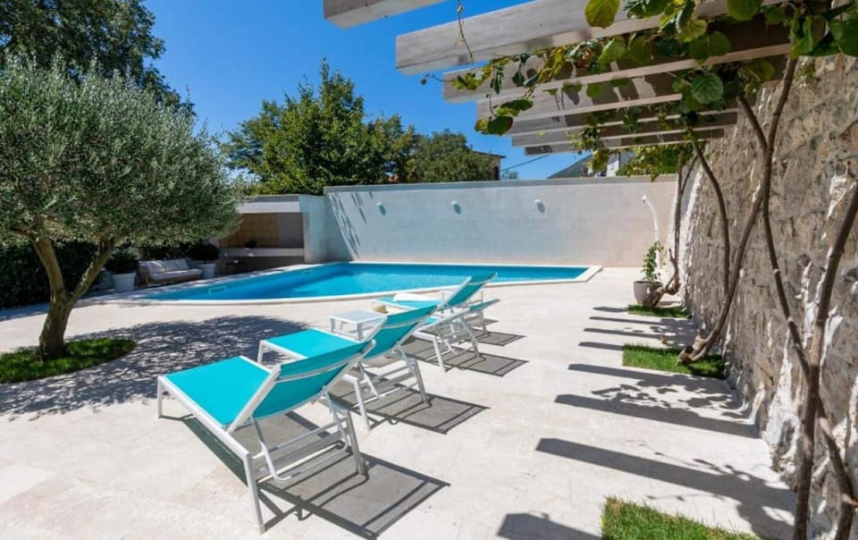 Patio, Day, Summer, Pool view, Swimming pool, sunbed