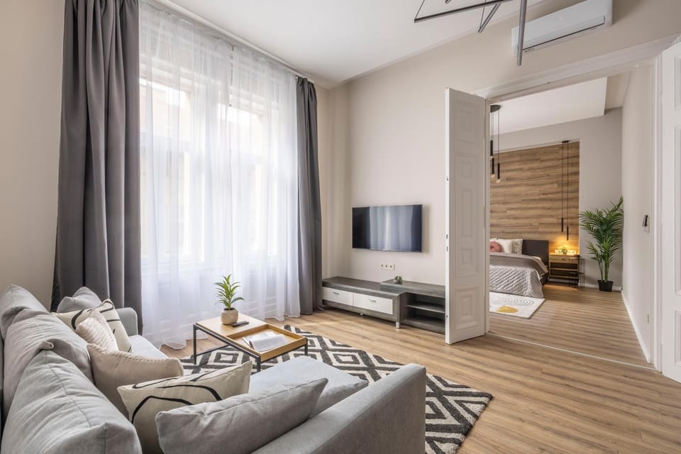 Communal lounge/ TV room, TV and multimedia, Living room, Seating area