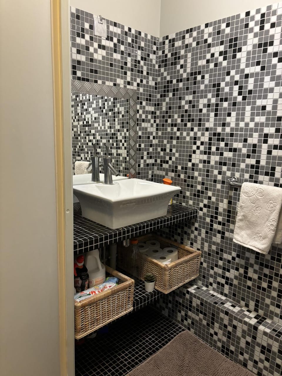 Bathroom, towels
