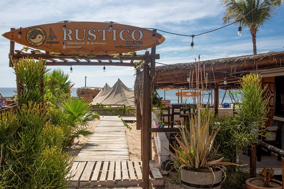 RUSTICO LOUNGE-Property in front of the beach House in Baja California Sur