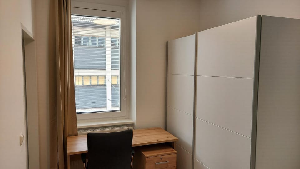 Bedroom, wardrobe
