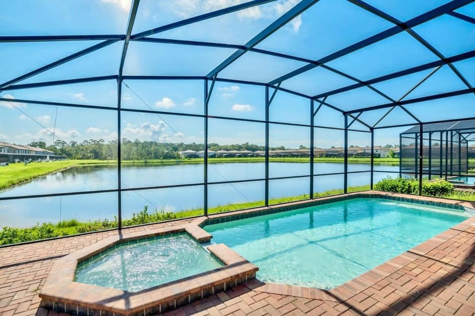 Make memories Lakeside Villa-Pool-Spa-Prime Resort House in Four Corners