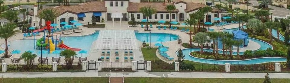 Make memories Lakeside Villa-Pool-Spa-Prime Resort House in Four Corners