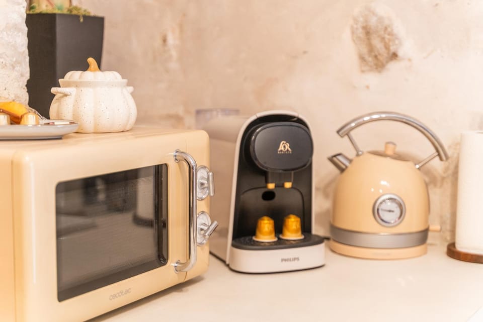 Coffee/tea facilities, Food and drinks, minibar