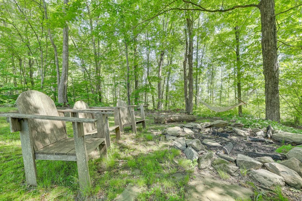 Private Pool! Getaway, 14 Mi to Hammonasset Beach House in Madison