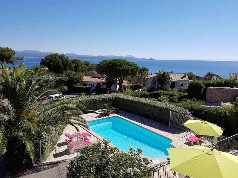 VILLA 4 Étoiles , L'ESCALE ,MERà200m, Les ISSAMBRES ,été du Samedi au Samedi Villa in Roquebrune-sur-Argens