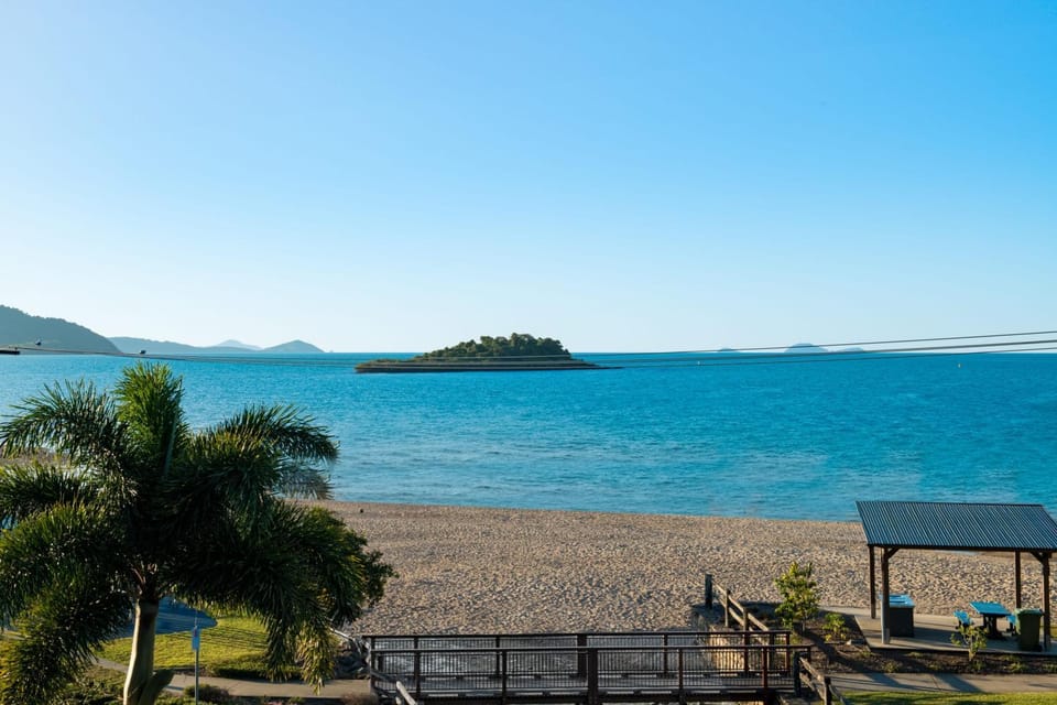 Whitsunday Beachfront Apartment on Coral Esplanade Apartment in Whitsundays