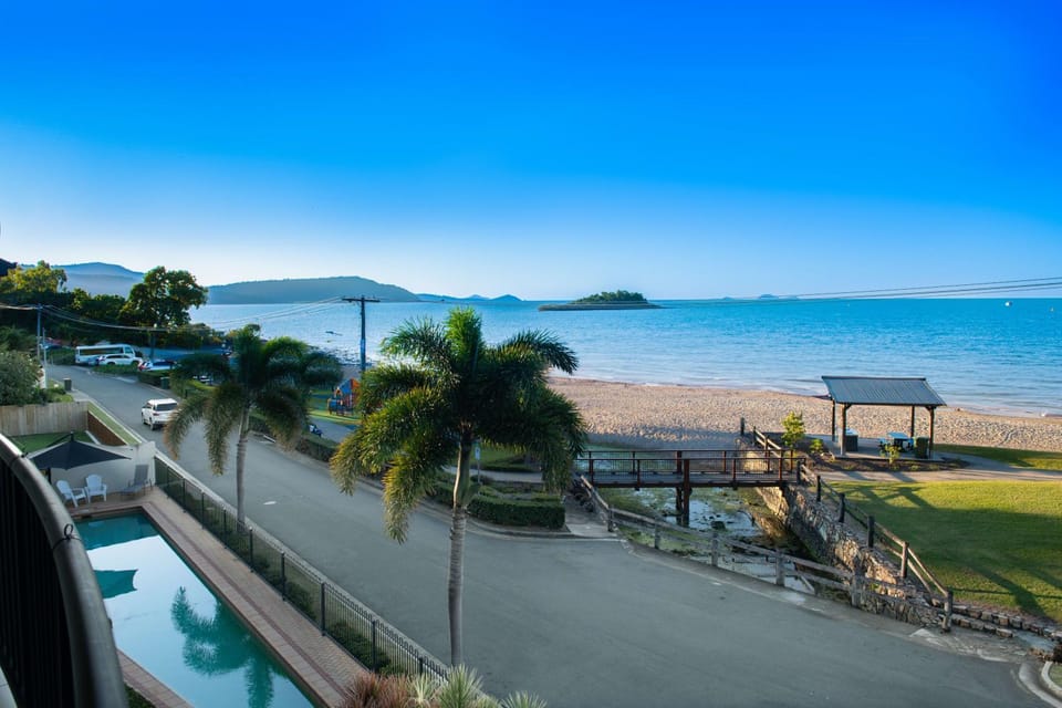 Whitsunday Beachfront Apartment on Coral Esplanade Apartment in Whitsundays