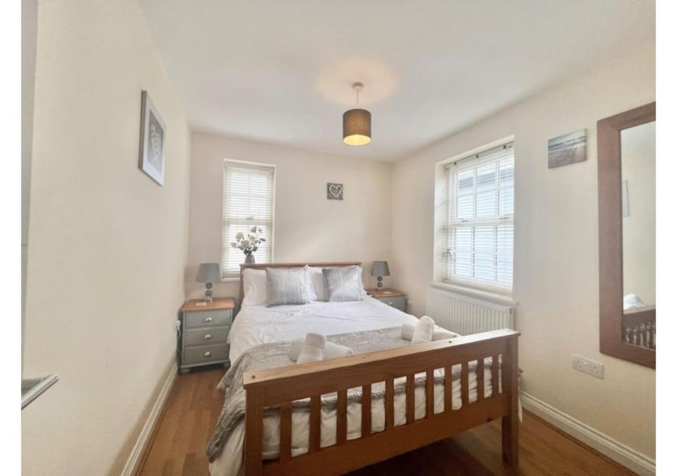 Bed, Bedroom, heating