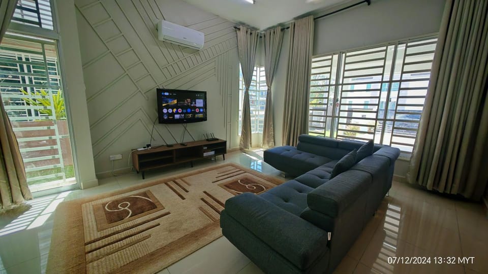 Homestay Qasrina Semi D 4 Bilik House in Penang