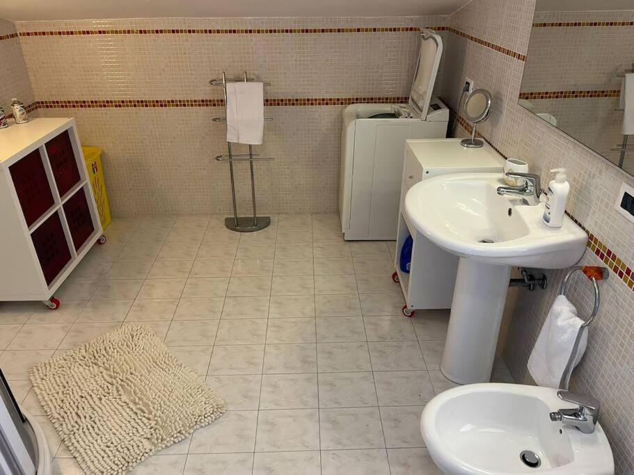 Toilet, Bathroom