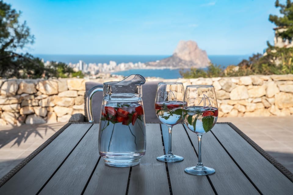 Patio, Day, Natural landscape, View (from property/room), Balcony/Terrace, Mountain view, Sea view