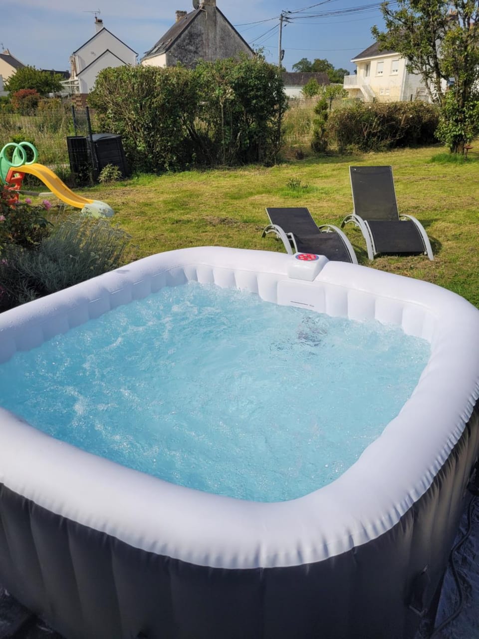 Hot Tub, Swimming pool