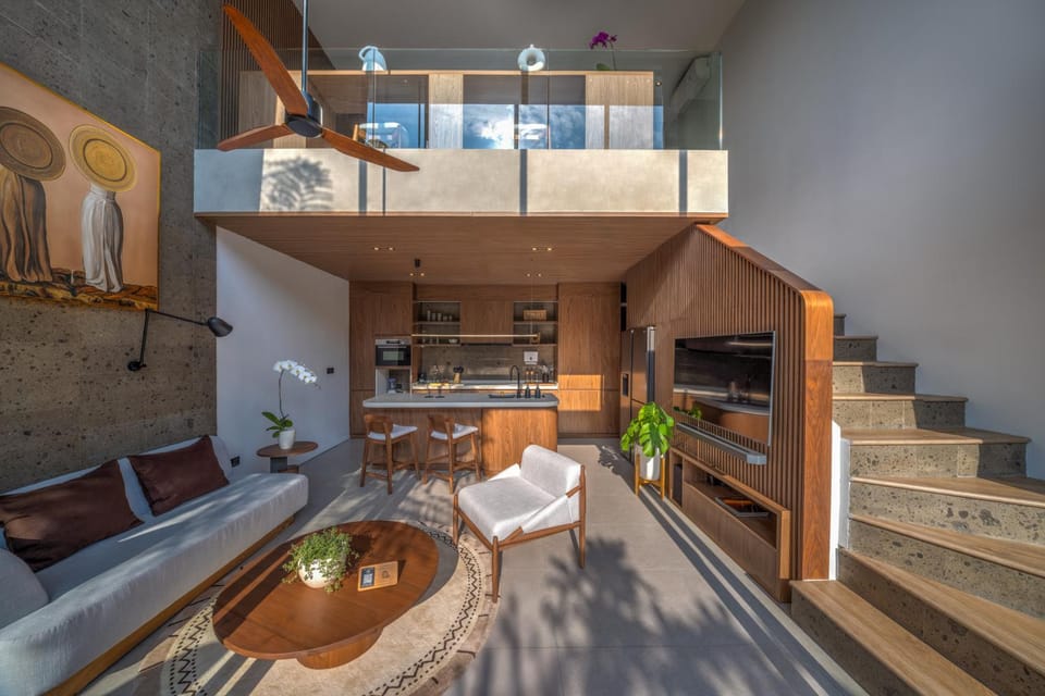 TV and multimedia, Kitchen or kitchenette, Living room, Seating area, Dining area