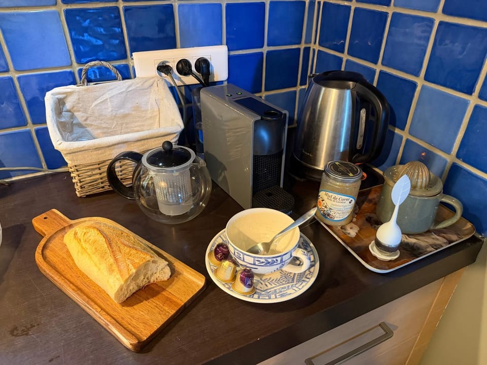 Coffee/tea facilities