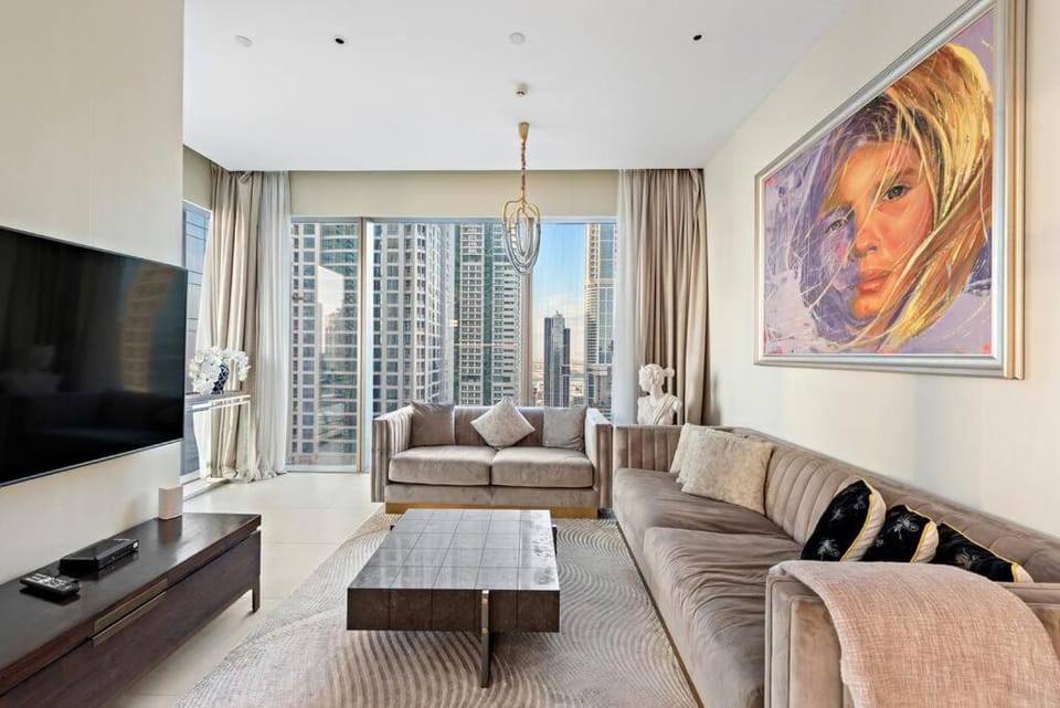 Luxury 2BR with Marina Views Near Dining Shopping Attractions & Beaches Apartment in Dubai