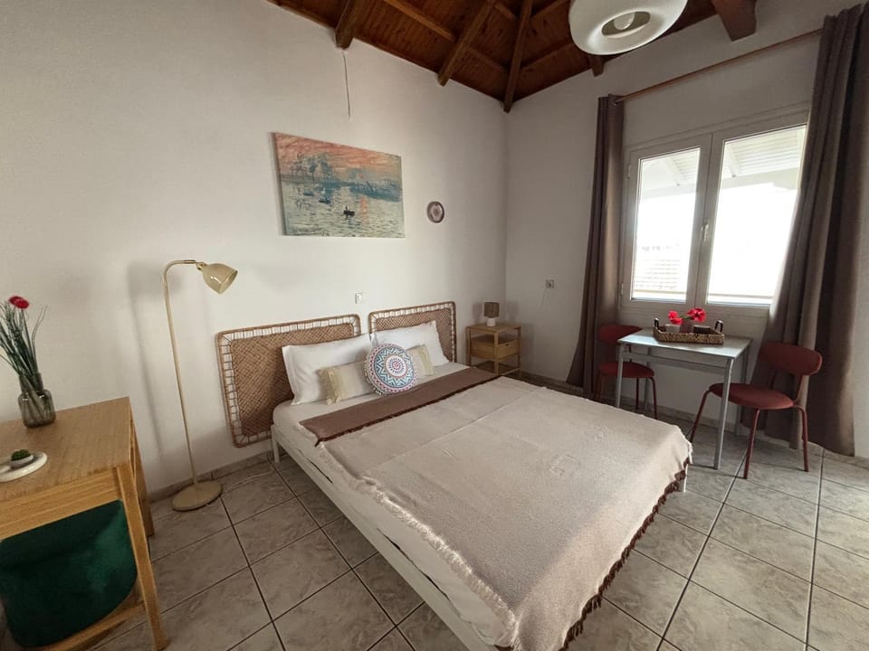 Bed, Bedroom, air conditioner