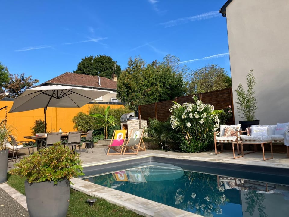 Garden, Swimming pool, Breakfast