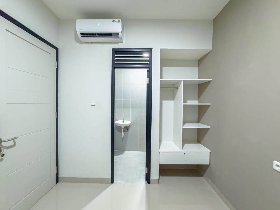 Beranda Istirahat Meruya Hostel in Jakarta