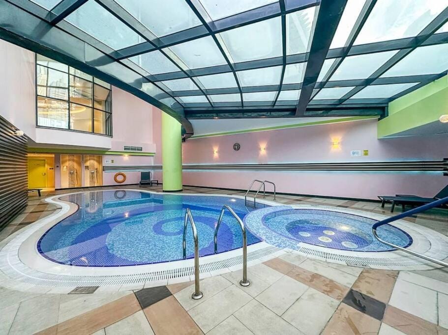 Dubai Marina 3BR Apartment, Steps to Marina Walk, Marina Beach & JBR Apartment in Dubai