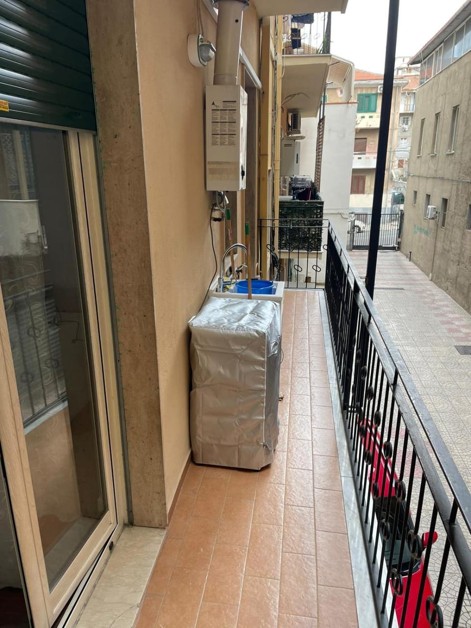 Balcony/Terrace, washing machine