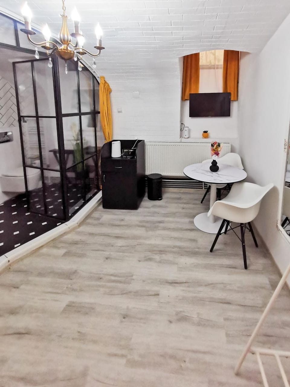 Portos Boutique in Old Town Center Apartment in Brasov