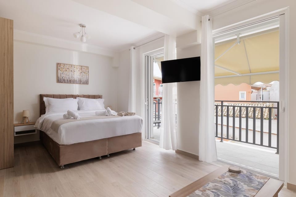 Bed, TV and multimedia, Photo of the whole room