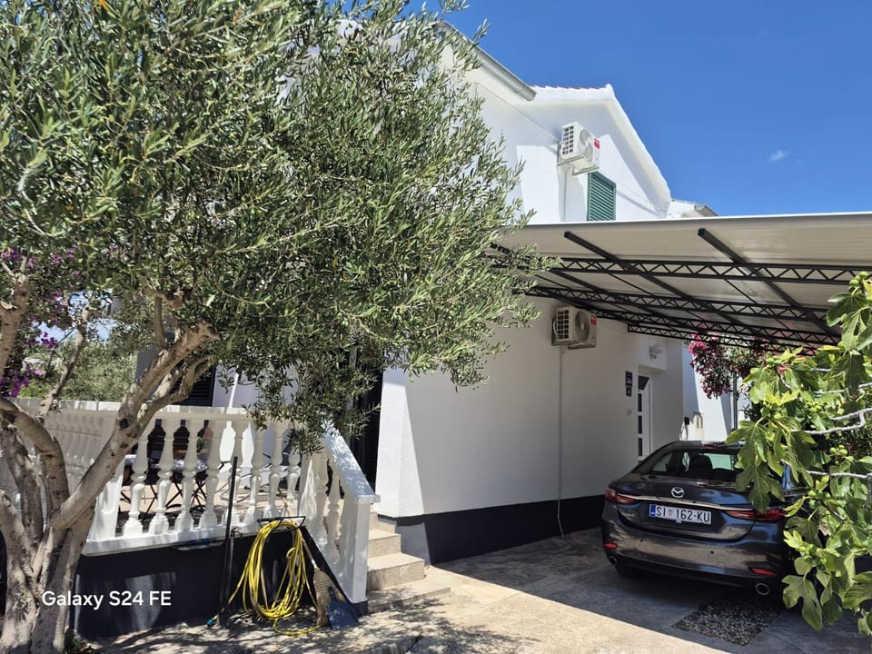 Holiday House Harmony Apartment in Šibenik-Knin County, Croatia