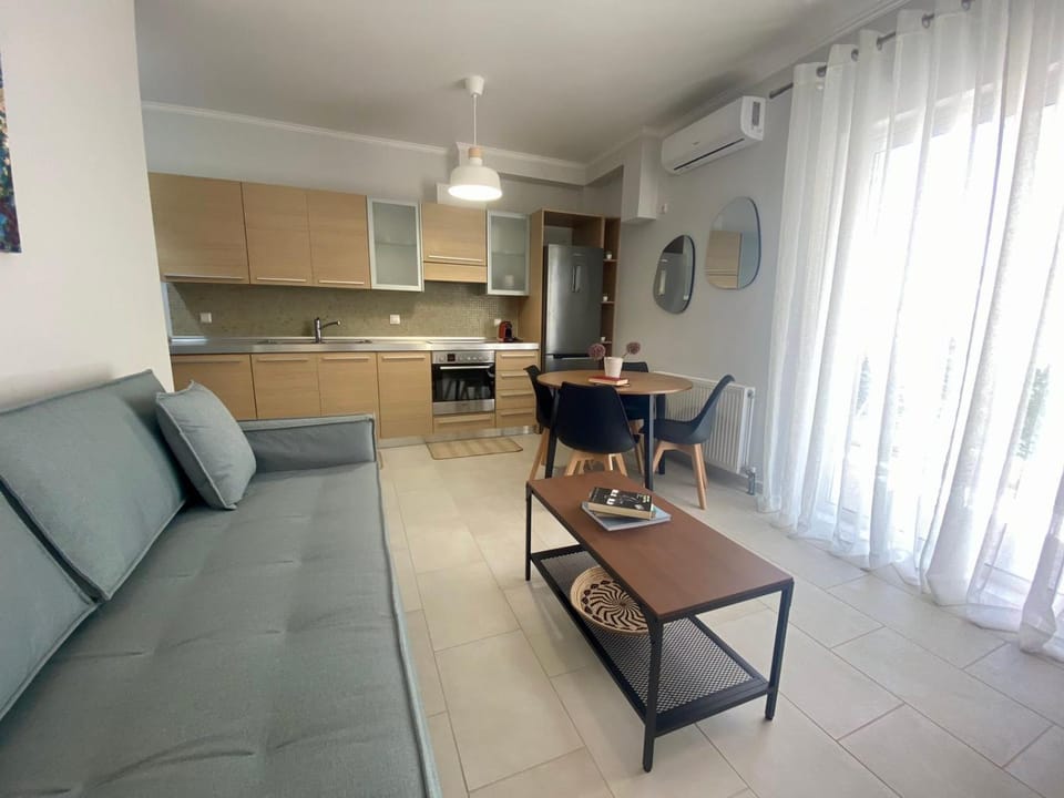 Living room, Seating area, air conditioner