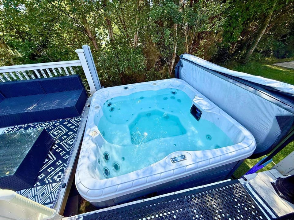 Day, Natural landscape, Hot Tub