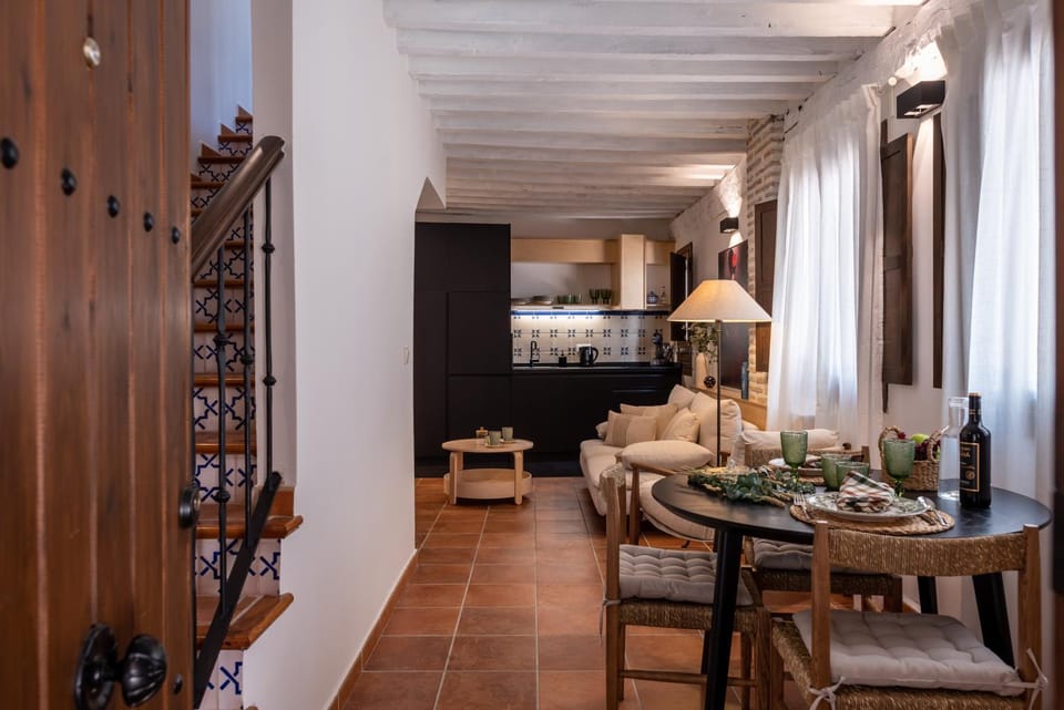 Lounge or bar, kitchen