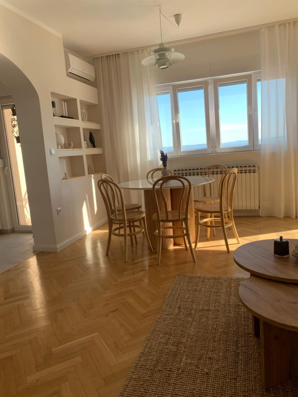 Living room, Dining area