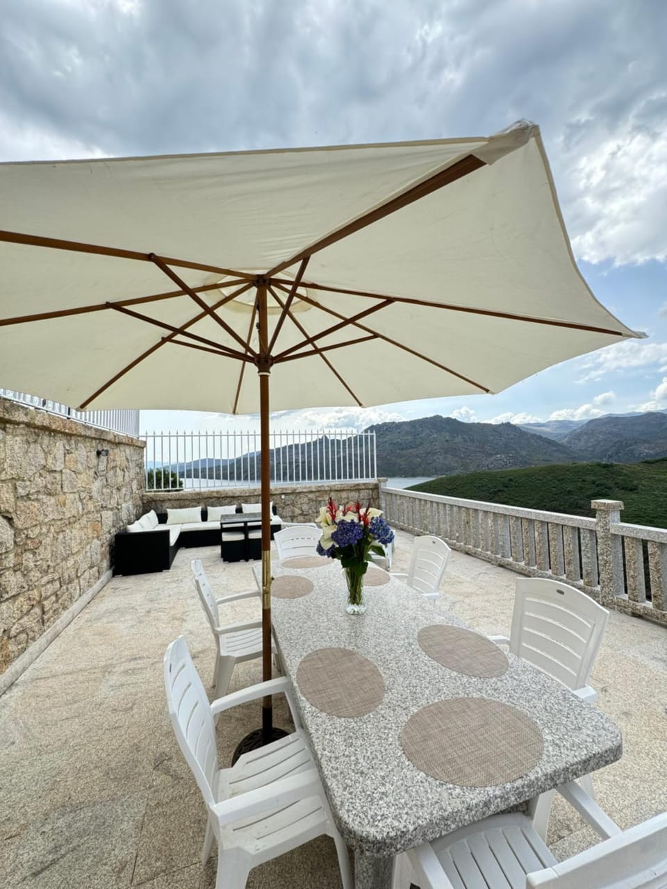 Patio, Day, Natural landscape, View (from property/room), Balcony/Terrace, Living room, Seating area, Dining area, Mountain view