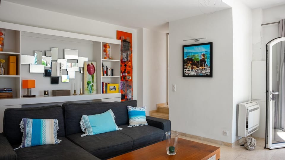 Communal lounge/ TV room, TV and multimedia