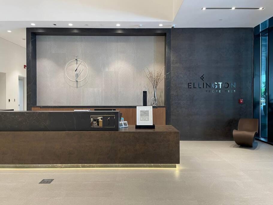 FIRST CLASS Studio Stylish Urban Escape Apartment in Dubai