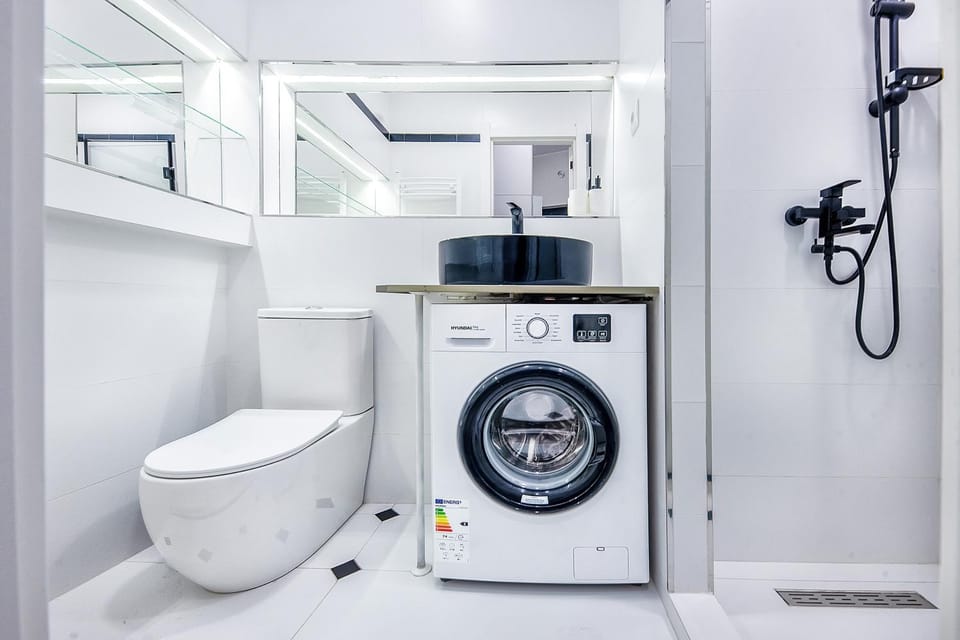Toilet, Bathroom, washing machine