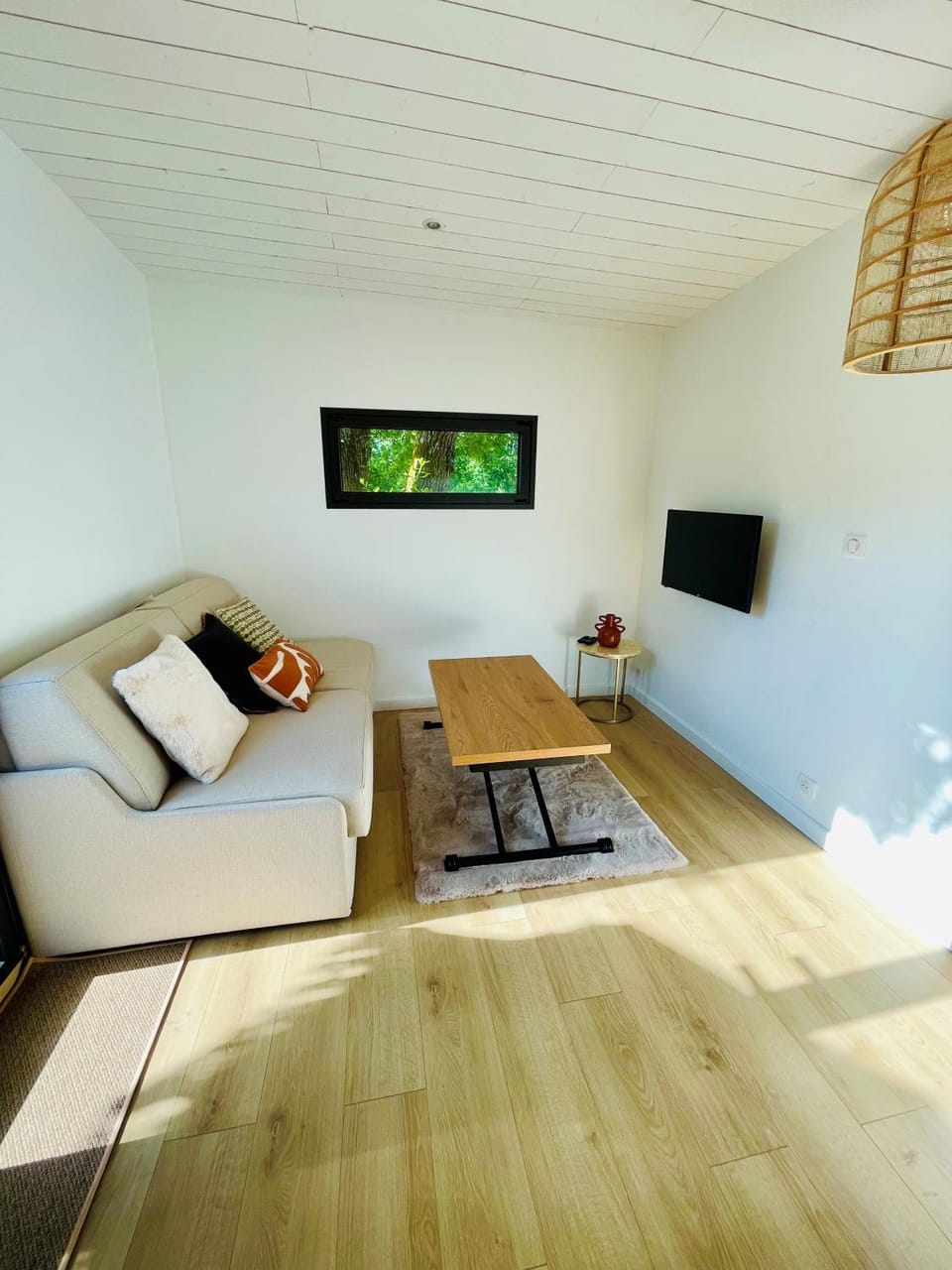 Communal lounge/ TV room, TV and multimedia, Living room, Seating area