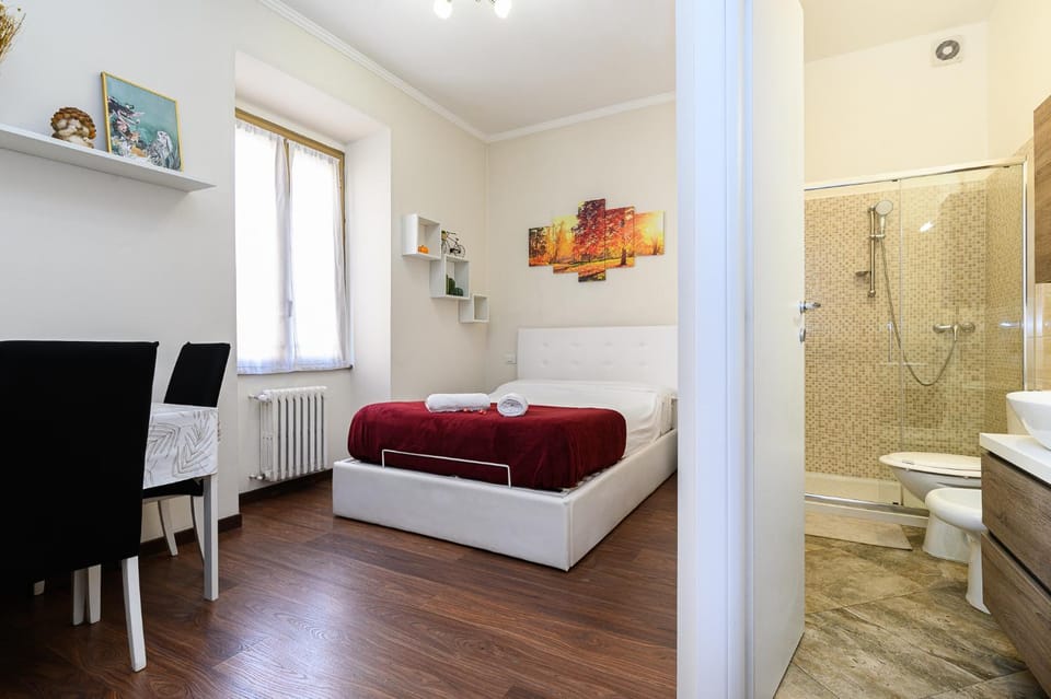 Bed, Bathroom