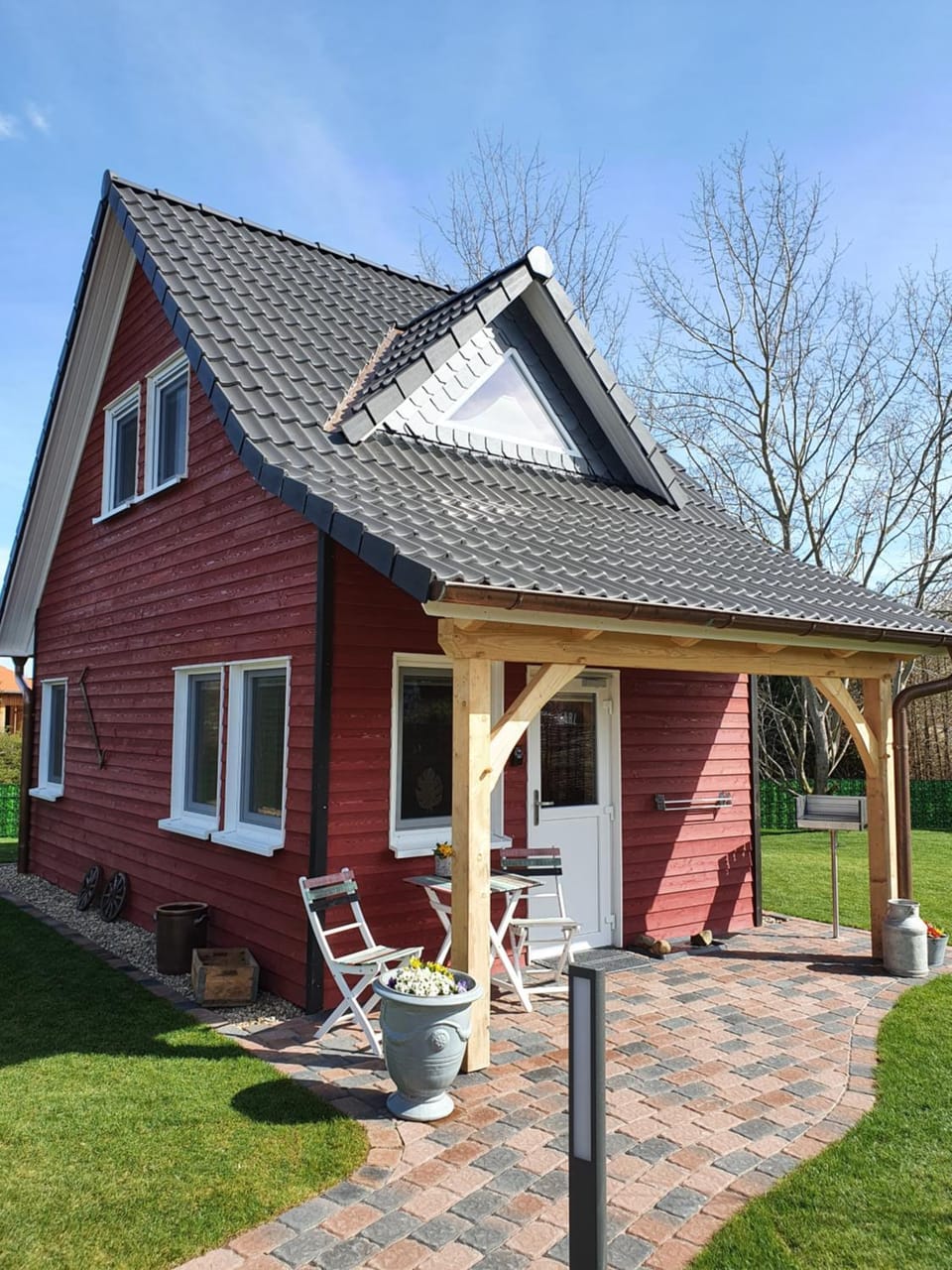 Property building, Spring, Garden view